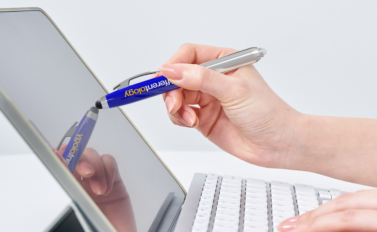 Radiance - Pennor med logotyp gallery thumbnail