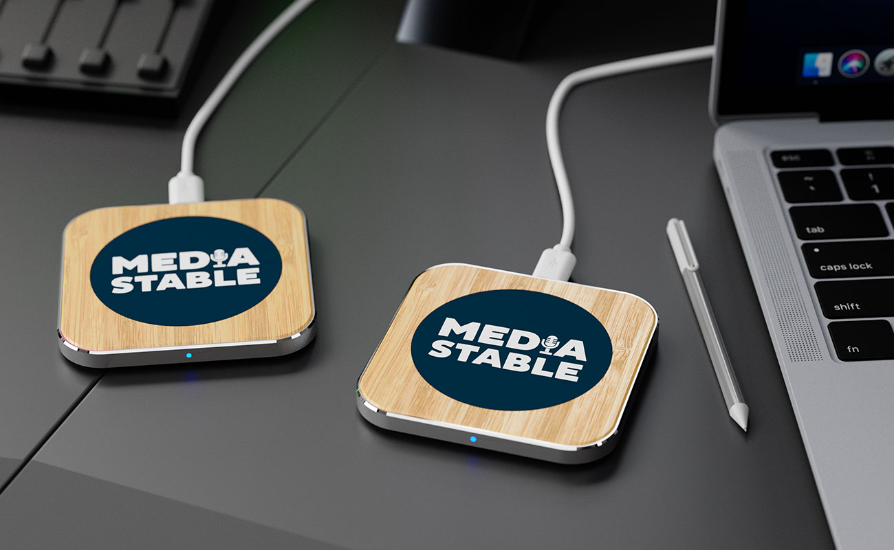 Savanna - Anpassad Trådlös Laddare i bambu gallery thumbnail