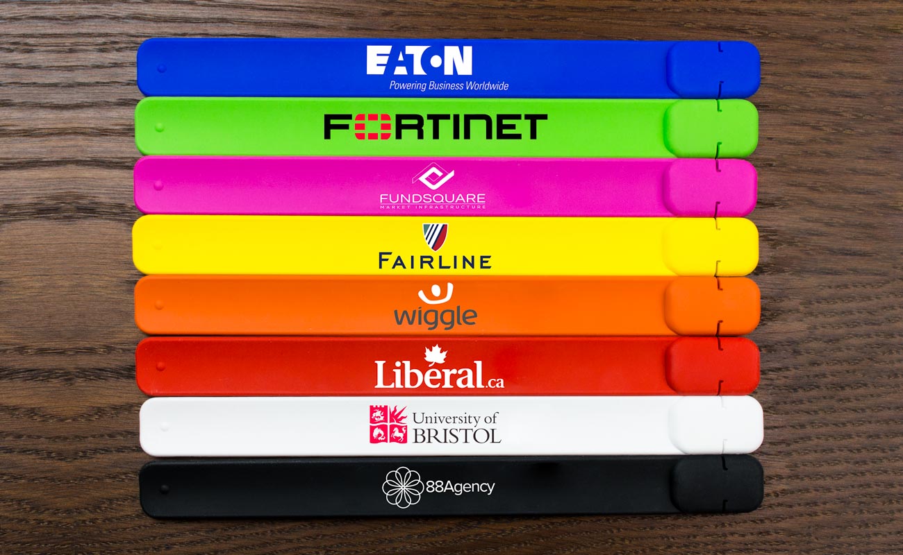 Slap - Skräddarsydda USB-Armband gallery thumbnail