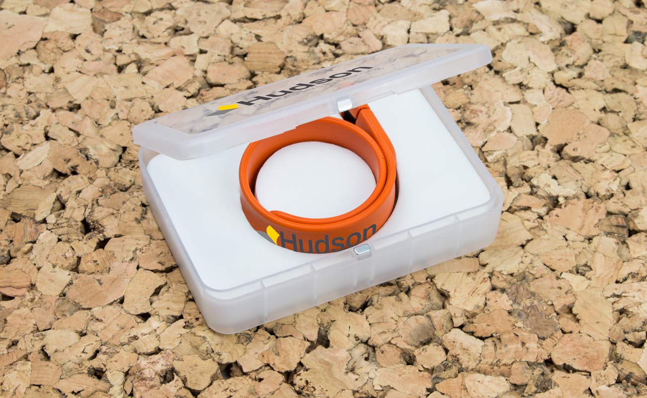 Slap - Skräddarsydda USB-Armband gallery thumbnail