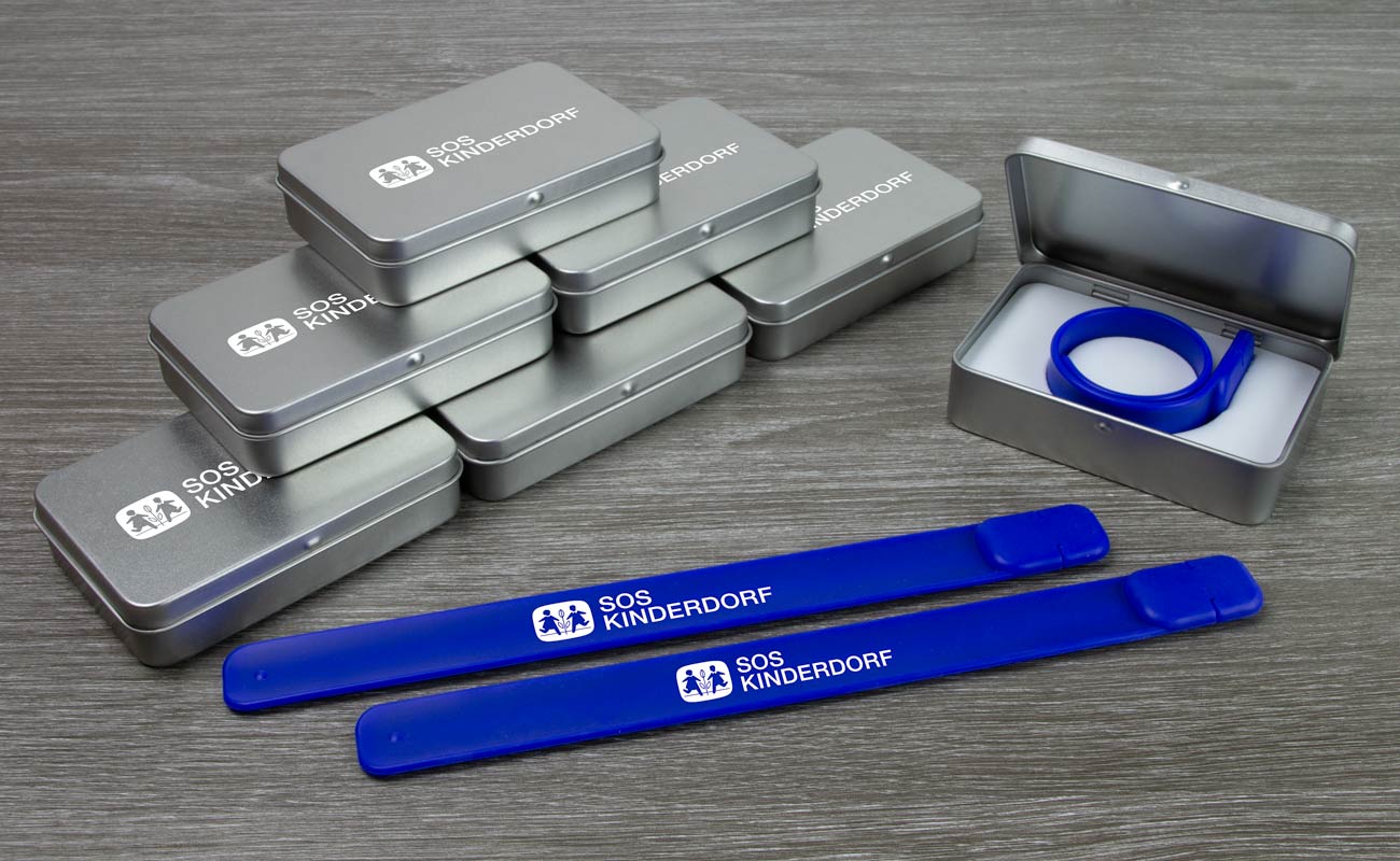 Slap - Personliga USB-Armband gallery thumbnail