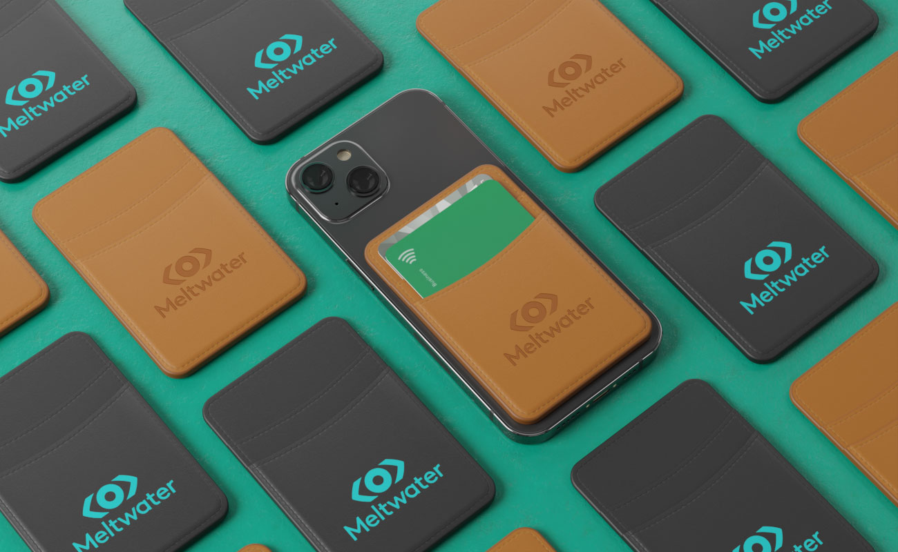 Vault - Skräddarsydda Smartphone korthållare  gallery thumbnail